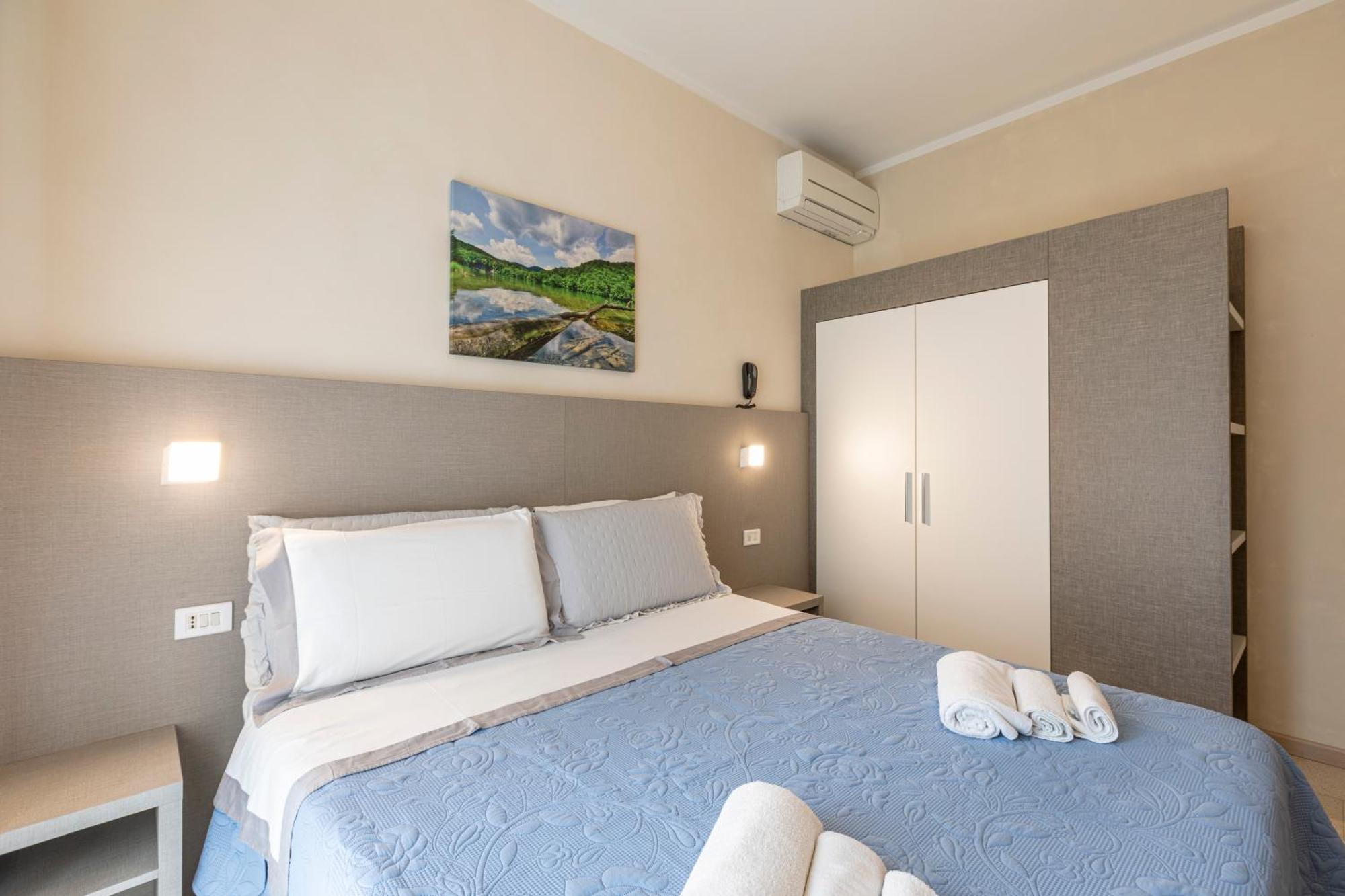 Hotel Deborah Milano Marittima Exterior foto